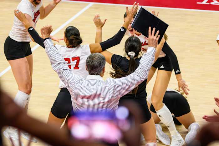 15_VB vs Wisconsin 1021